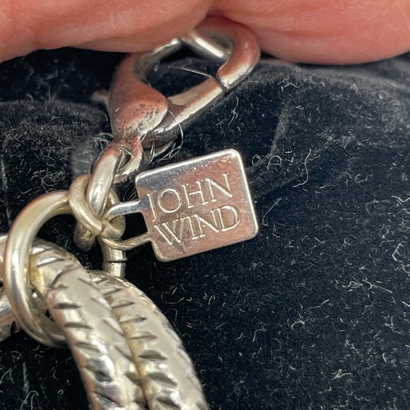 John Wind Signed Silver Tone Double Textured Chunky Link Bracelet - Picture 7 of 9